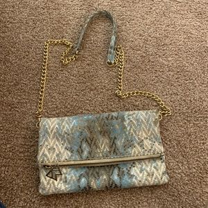 Kelly Wynne purse